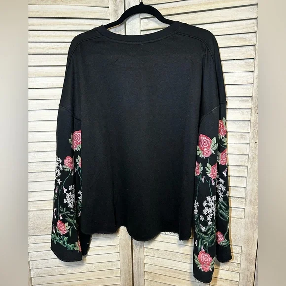 Umgee Floral Embroidered Sweatshirt - Picture 7 of 7